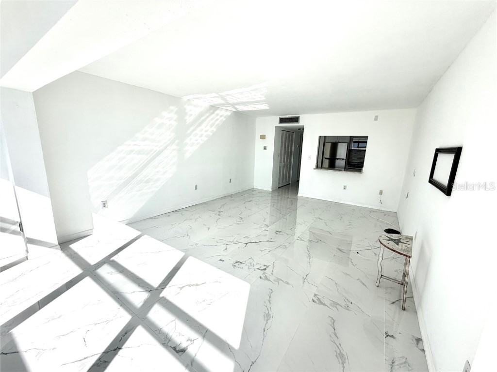 4550 Cove Circle #905 Saint Petersburg FL 33708 TB8461288 image7