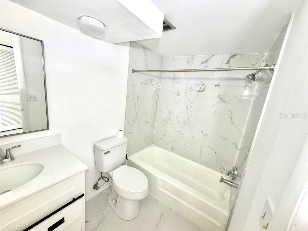 4550 Cove Circle #905 Saint Petersburg FL 33708 TB8461288 image8