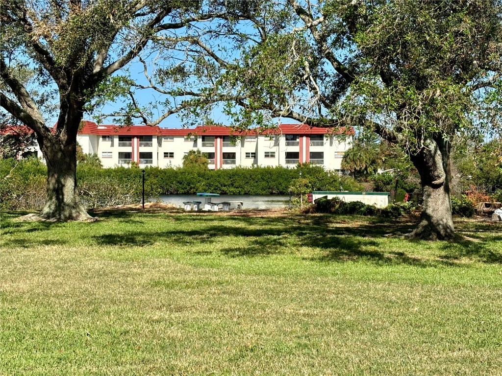 4550 Overlook Drive NE #151 Saint Petersburg FL 33703 TB8316252 image1