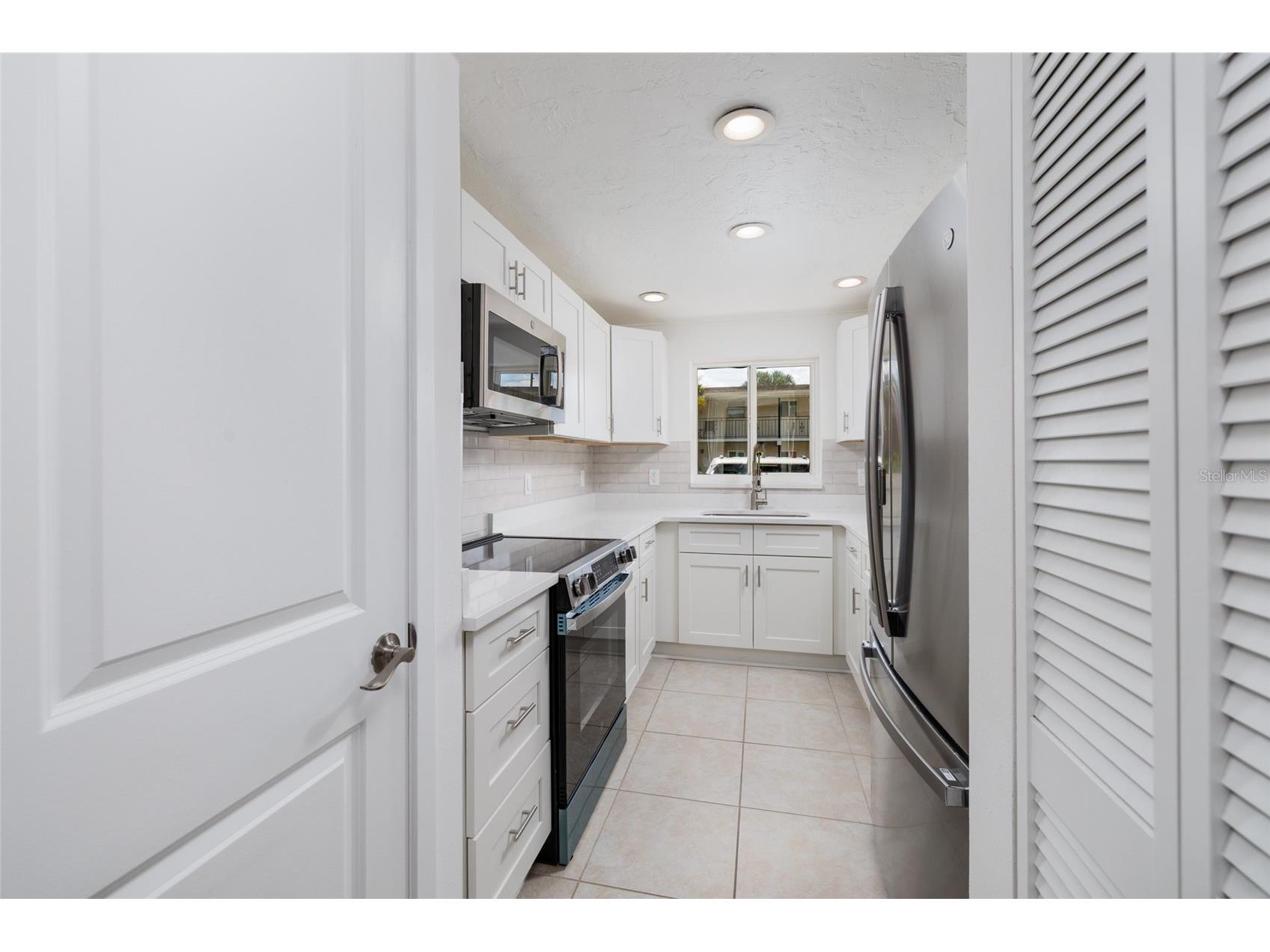4550 Overlook Drive NE #154 Saint Petersburg FL 33703 TB8502042 image16