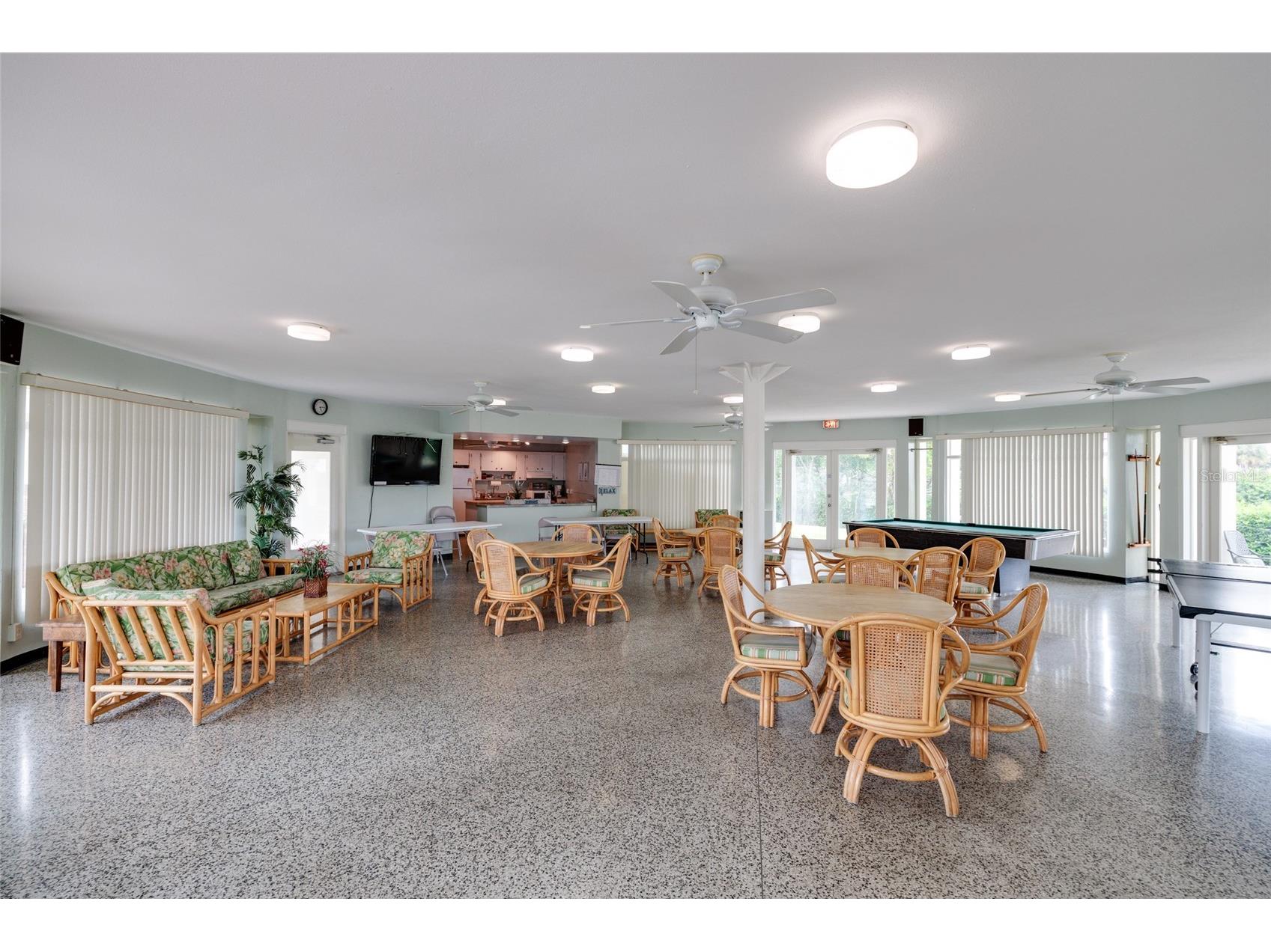 4550 Overlook Drive NE #154 Saint Petersburg FL 33703 TB8502042 image39