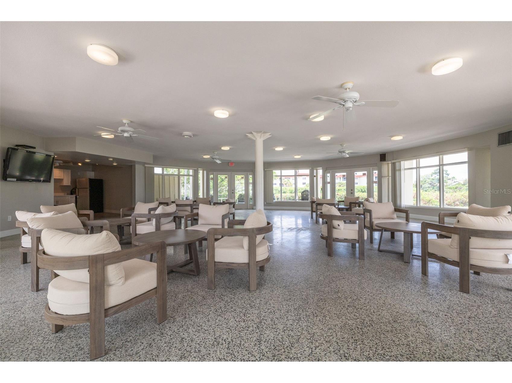 4550 Overlook Drive NE #155 Saint Petersburg FL 33703 TB8526075 image35