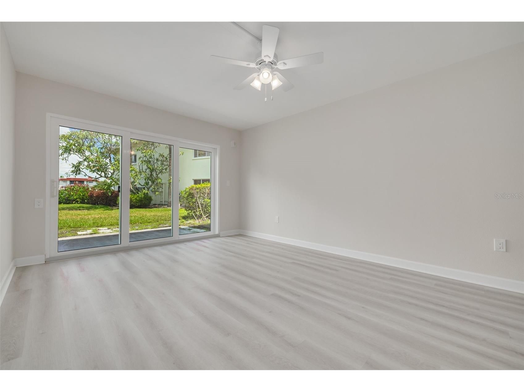 4550 Overlook Drive NE #155 Saint Petersburg FL 33703 TB8526075 image9