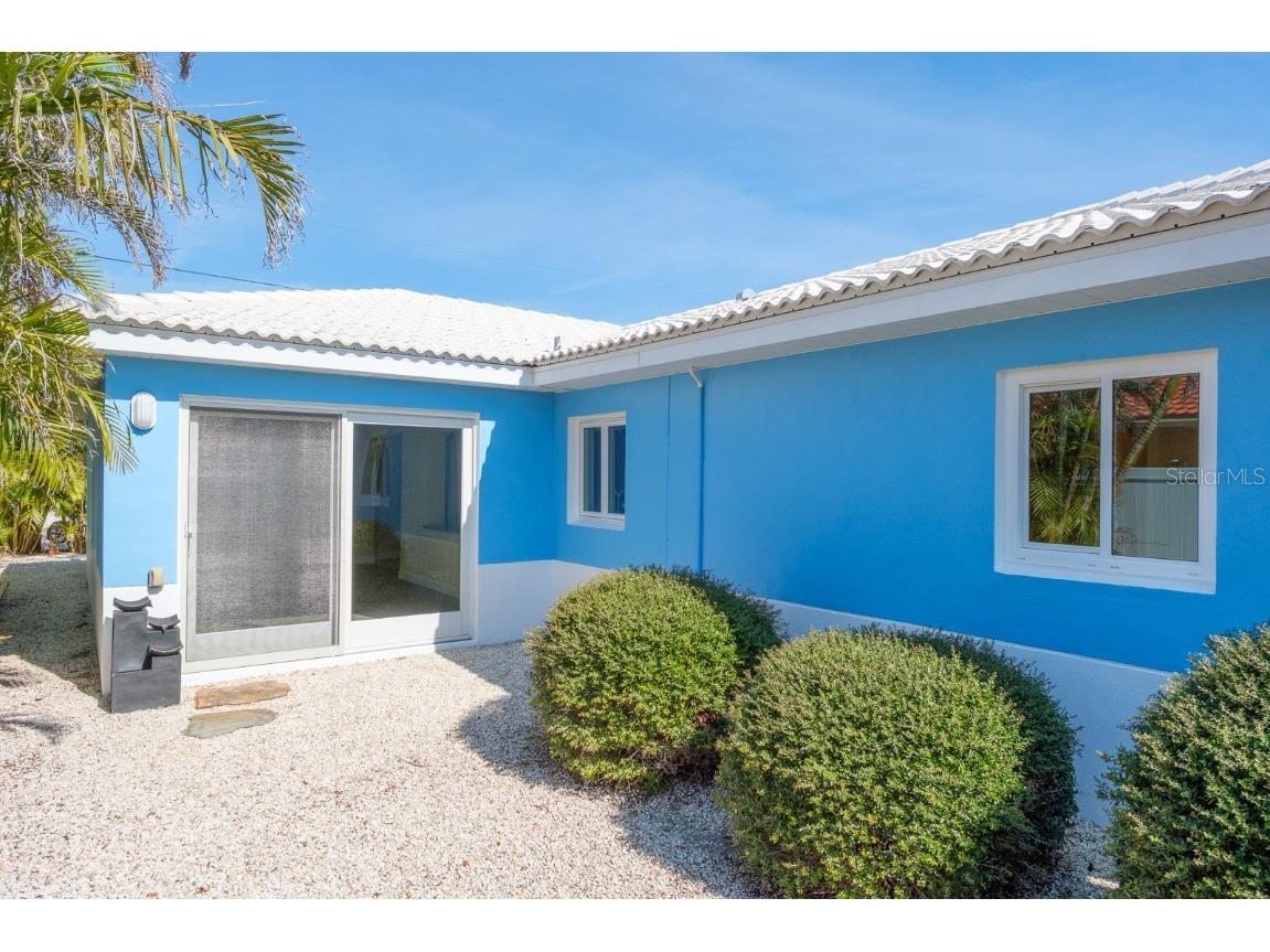 4550 Plaza Way Saint Pete Beach FL 33706 TB8454605 image27