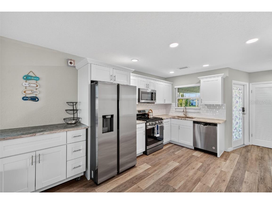 4551 Floramar Terrace New Port Richey FL 34652 TB8442149 image14