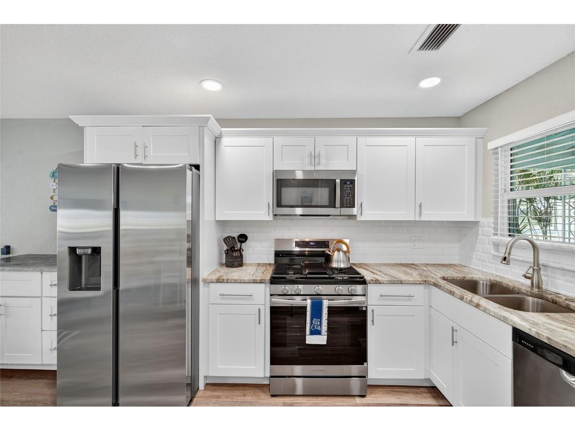 4551 Floramar Terrace New Port Richey FL 34652 TB8442149 image15