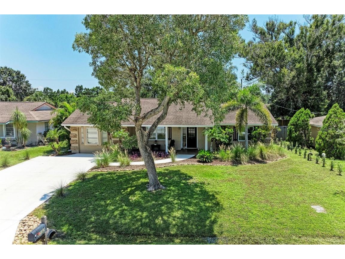 4552 Barton Drive Sarasota FL 34232 A4620781 image1