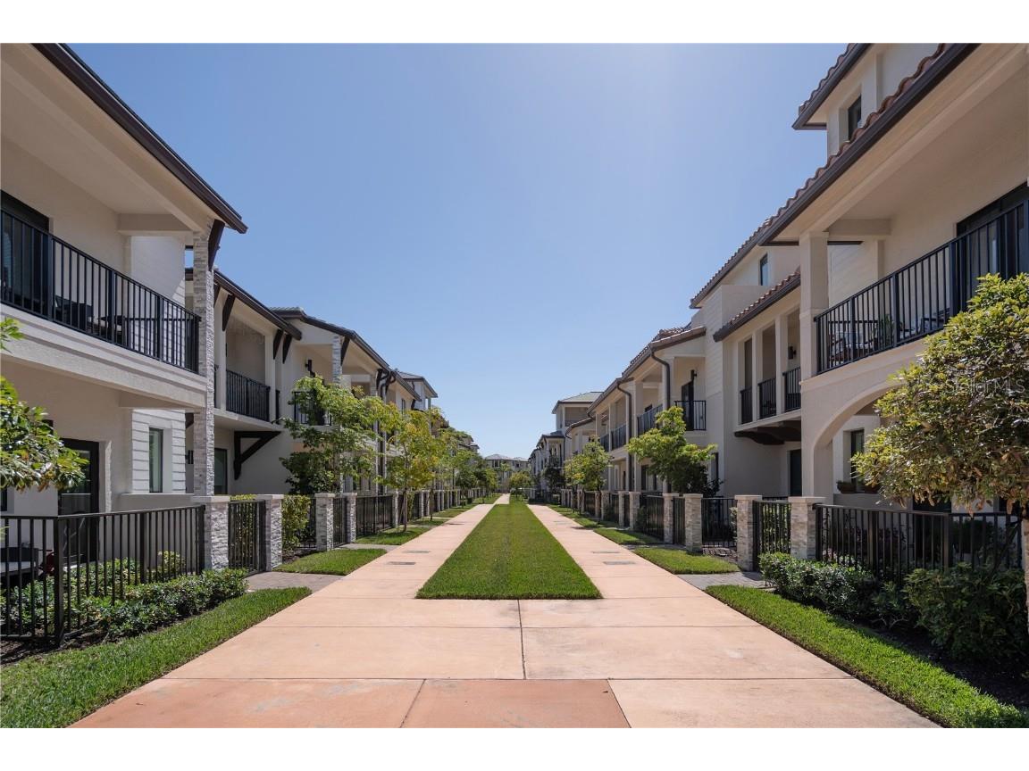 4552 NW 83rd Path Doral FL 33166 S5118363 image2