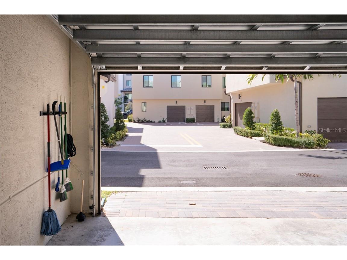 4552 NW 83rd Path Doral FL 33166 S5118363 image23