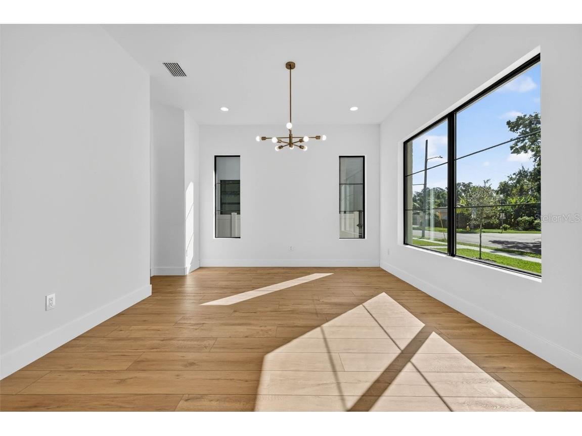 4555 26th Avenue S Saint Petersburg FL 33711 TB8451465 image15