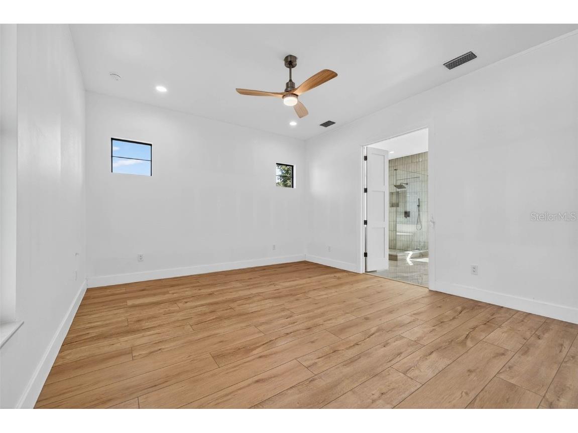 4555 26th Avenue S Saint Petersburg FL 33711 TB8451465 image18