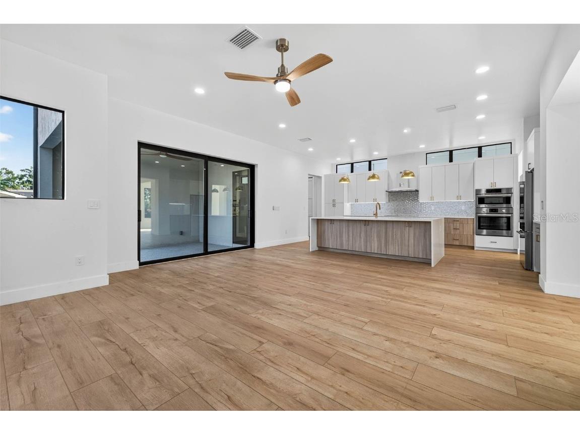 4555 26th Avenue S Saint Petersburg FL 33711 TB8451465 image4