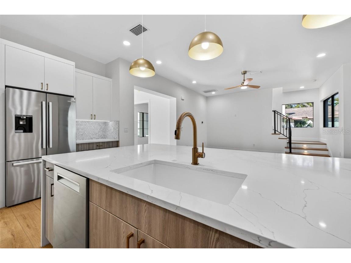 4555 26th Avenue S Saint Petersburg FL 33711 TB8451465 image5