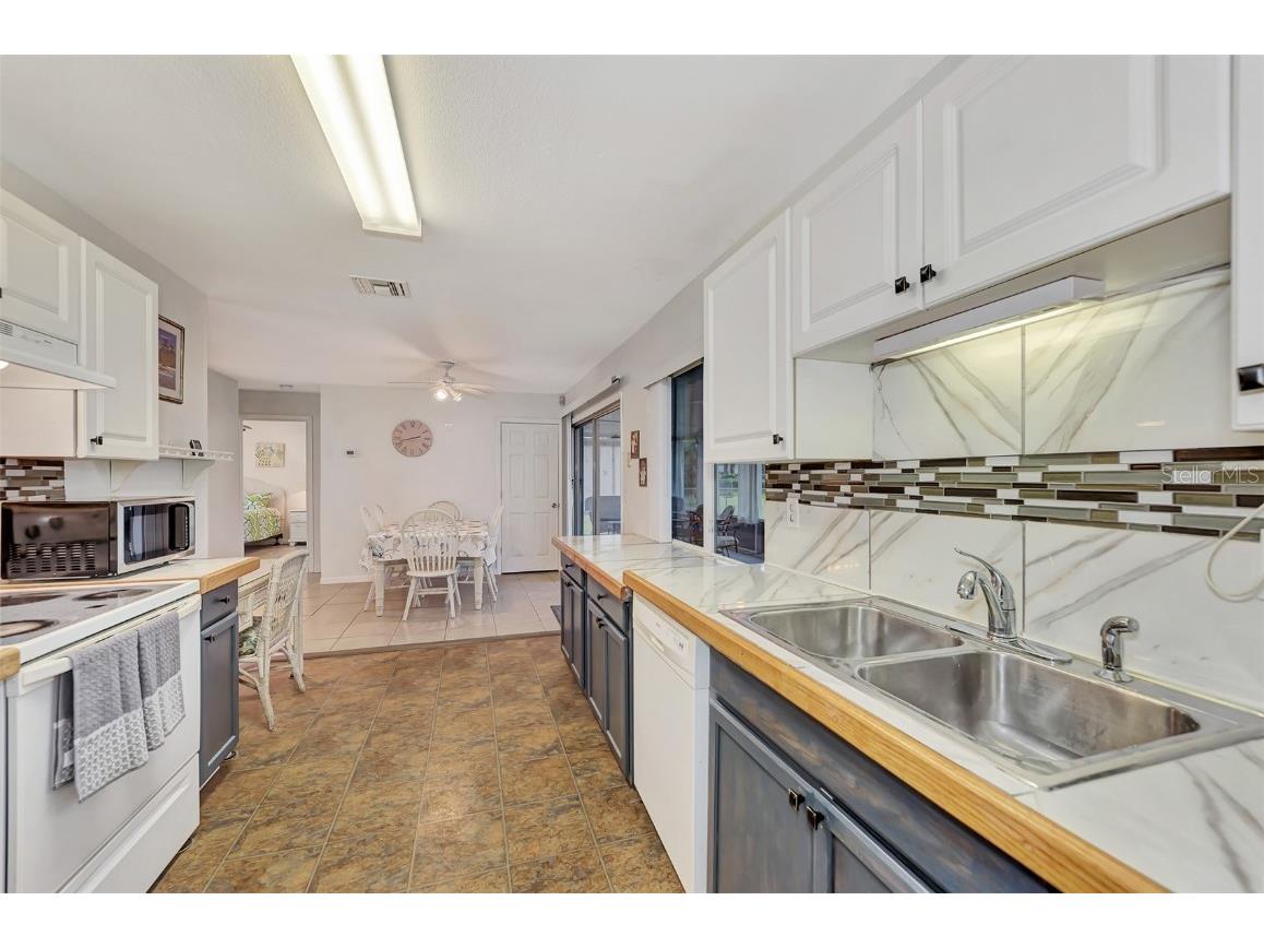 4555 Mckibben Drive North Port FL 34287 C7518218 image15