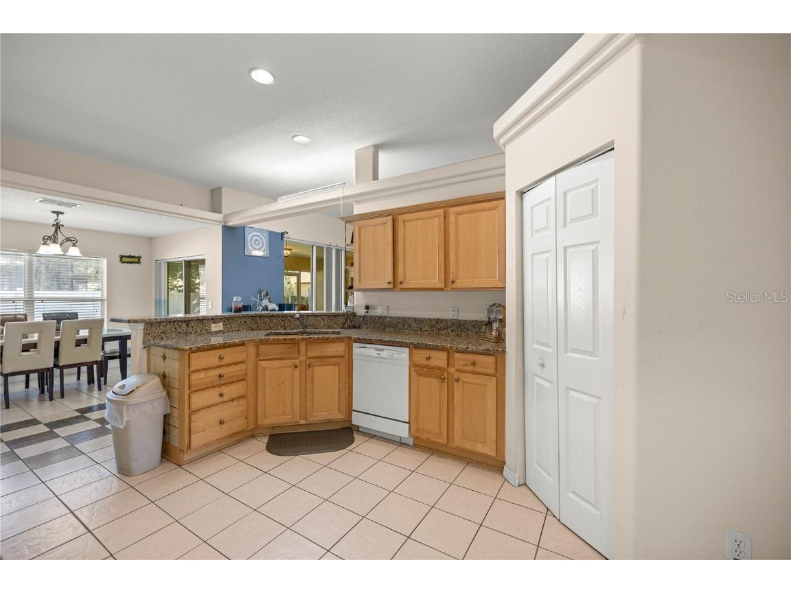 4555 NW 6th Circle Ocala FL 34475 OM704194 image11