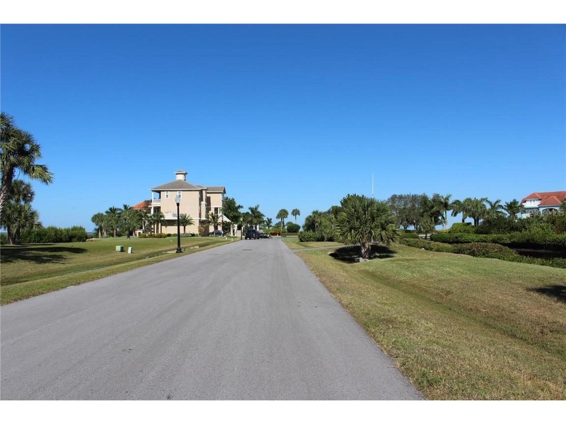 4557 Harborpointe Drive Port Richey FL 34668 TB8391786 image2