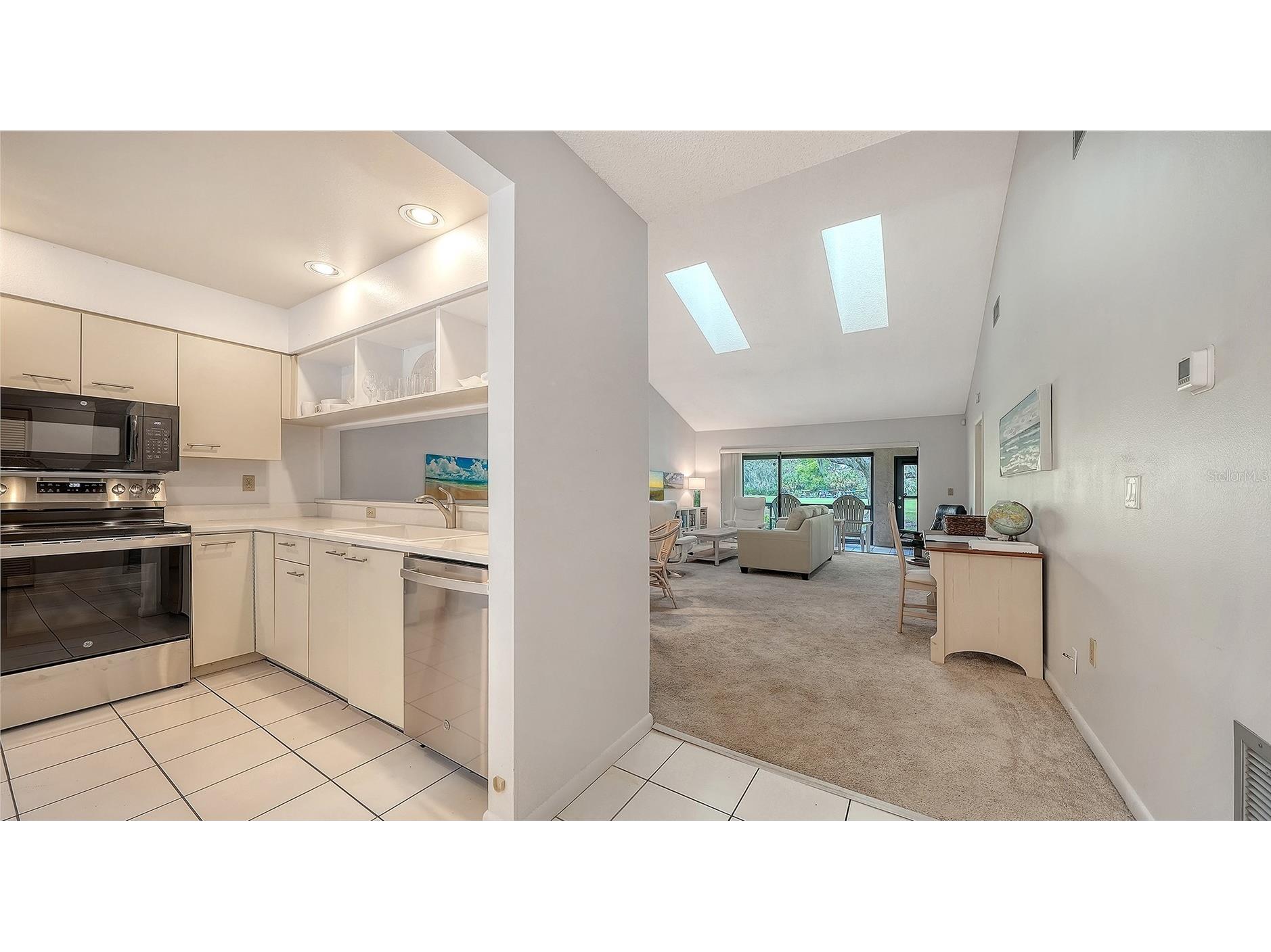 4557 Kingsmere #23 Sarasota FL 34235 A4685751 image3