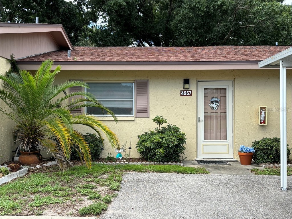 4557 Tippecanoe Trail #21 Sarasota FL 34233 A4615699 image1