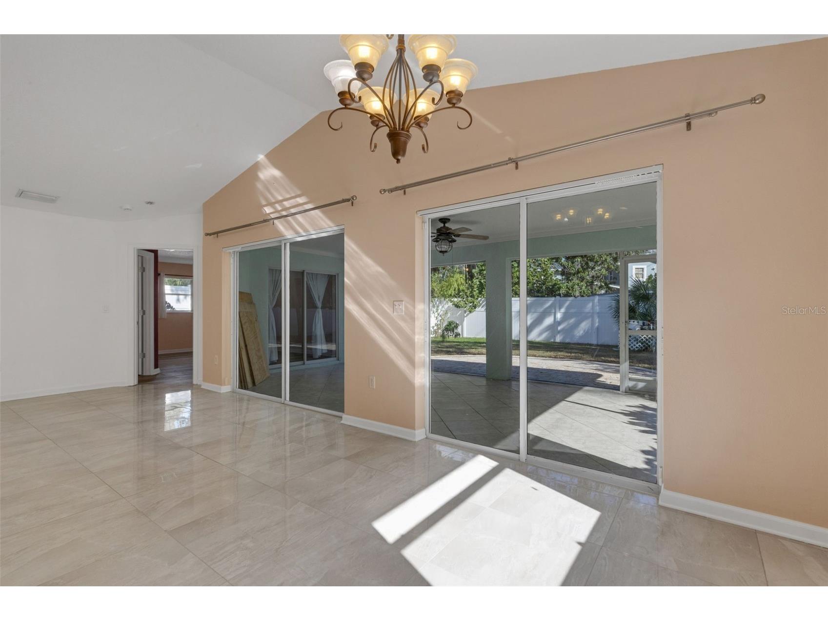 4557 Worcester Road Sarasota FL 34231 A4675974 image14