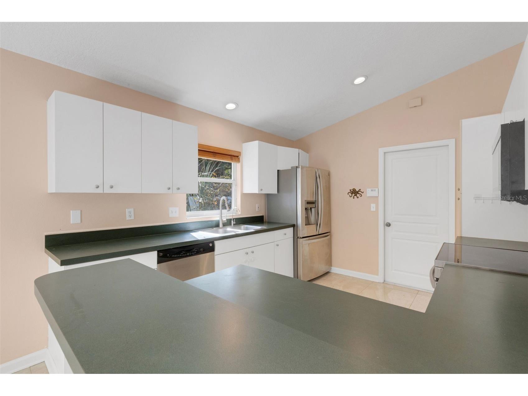 4557 Worcester Road Sarasota FL 34231 A4675974 image17