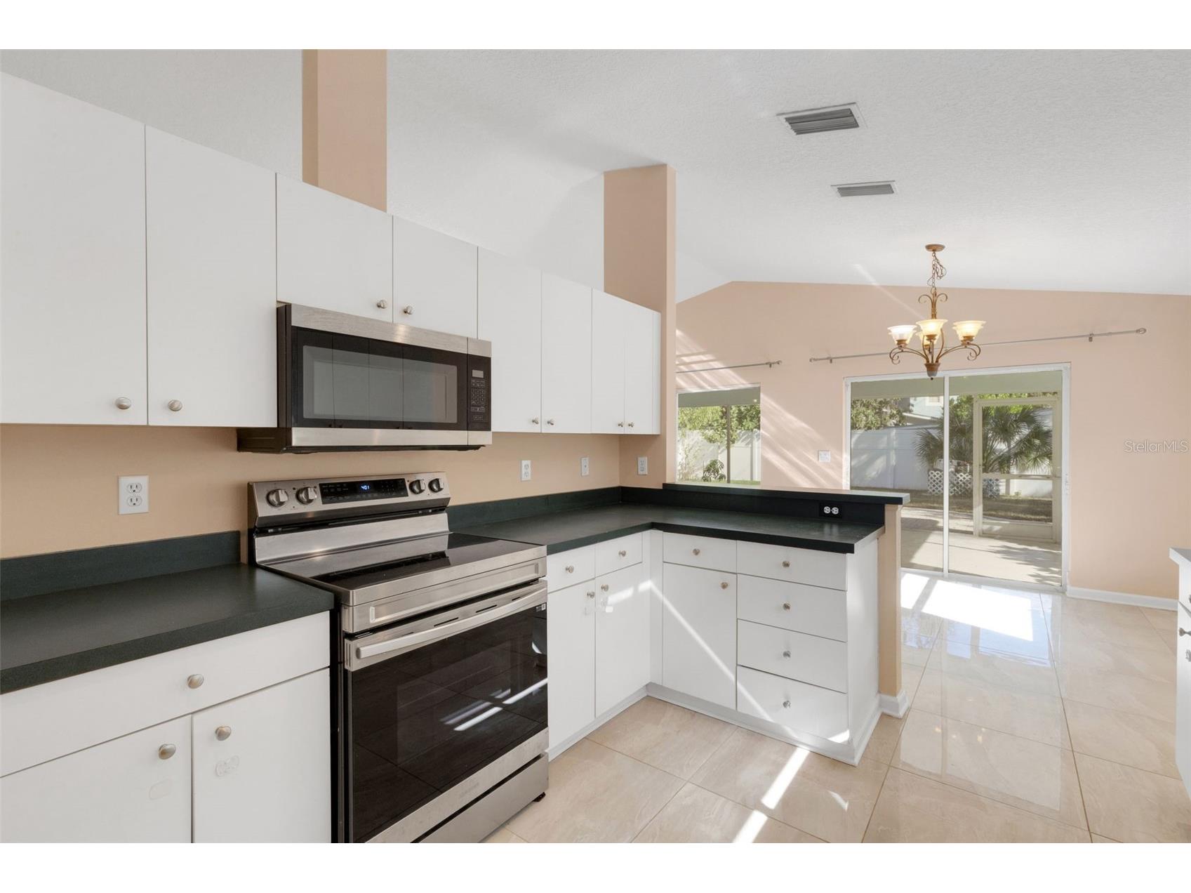 4557 Worcester Road Sarasota FL 34231 A4675974 image19