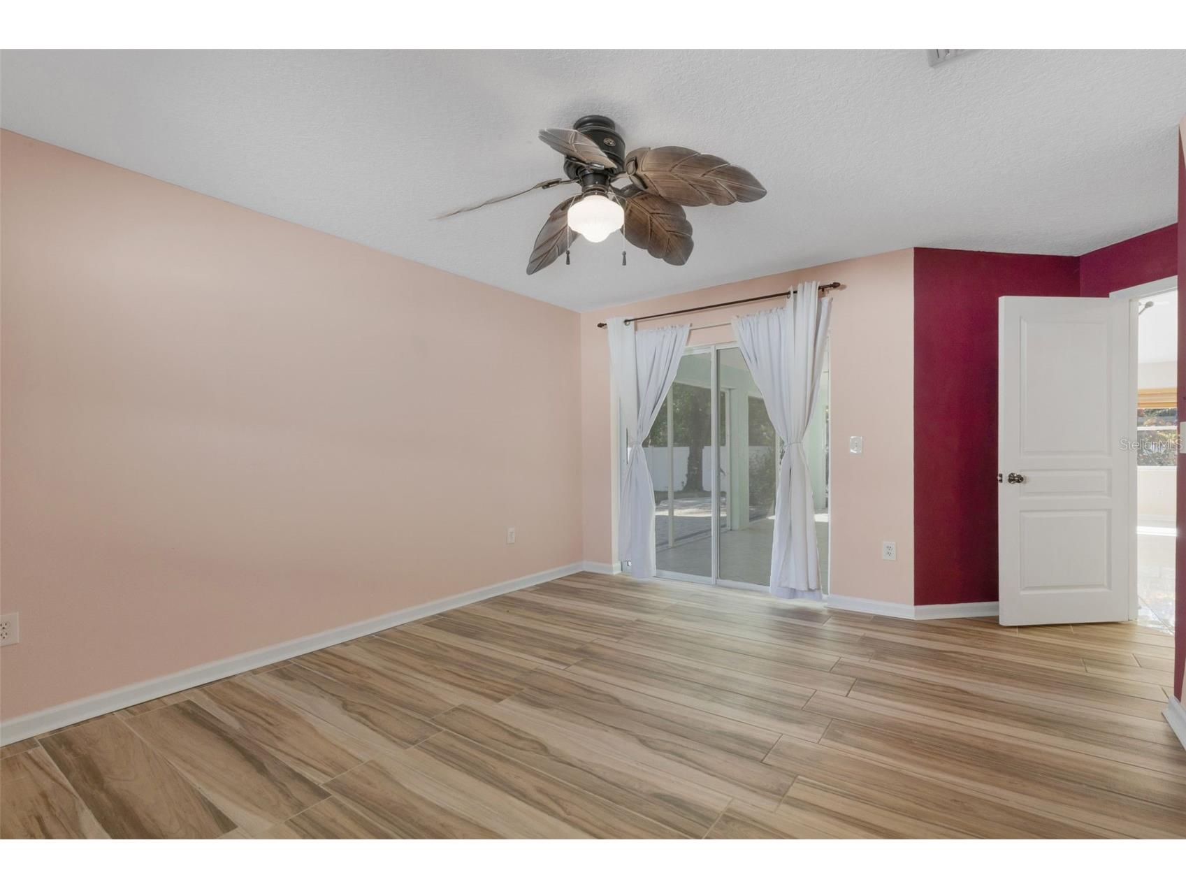 4557 Worcester Road Sarasota FL 34231 A4675974 image25