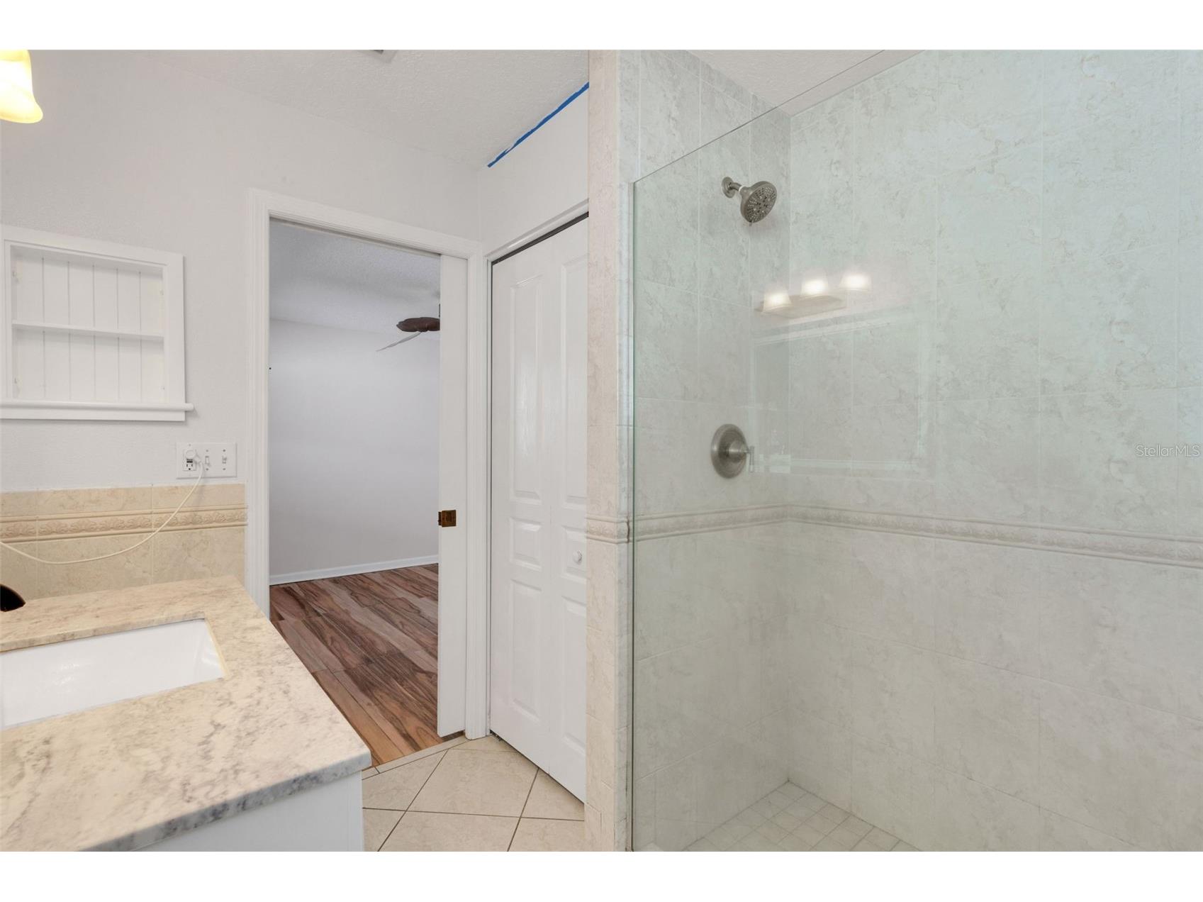 4557 Worcester Road Sarasota FL 34231 A4675974 image27