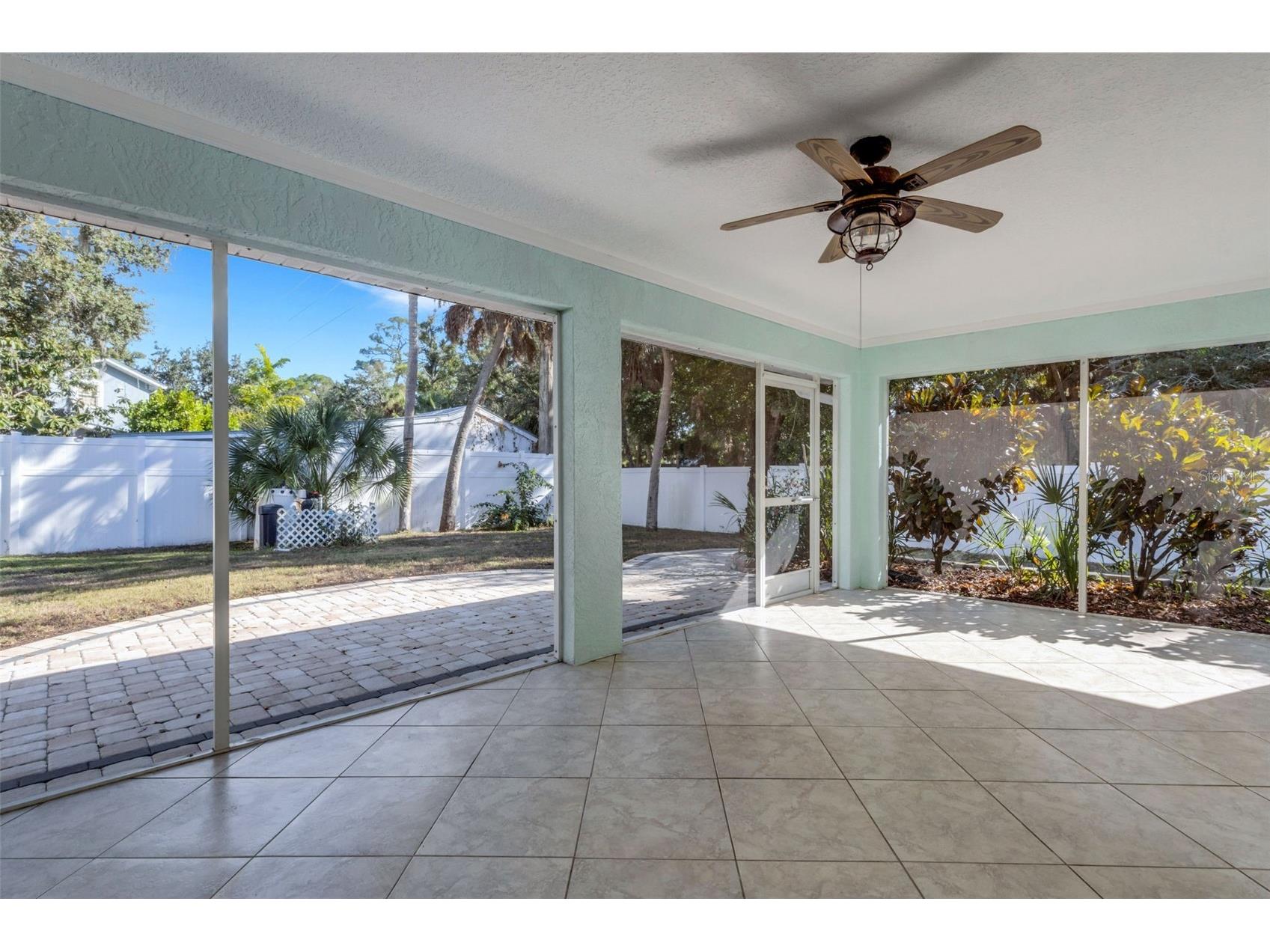 4557 Worcester Road Sarasota FL 34231 A4675974 image38