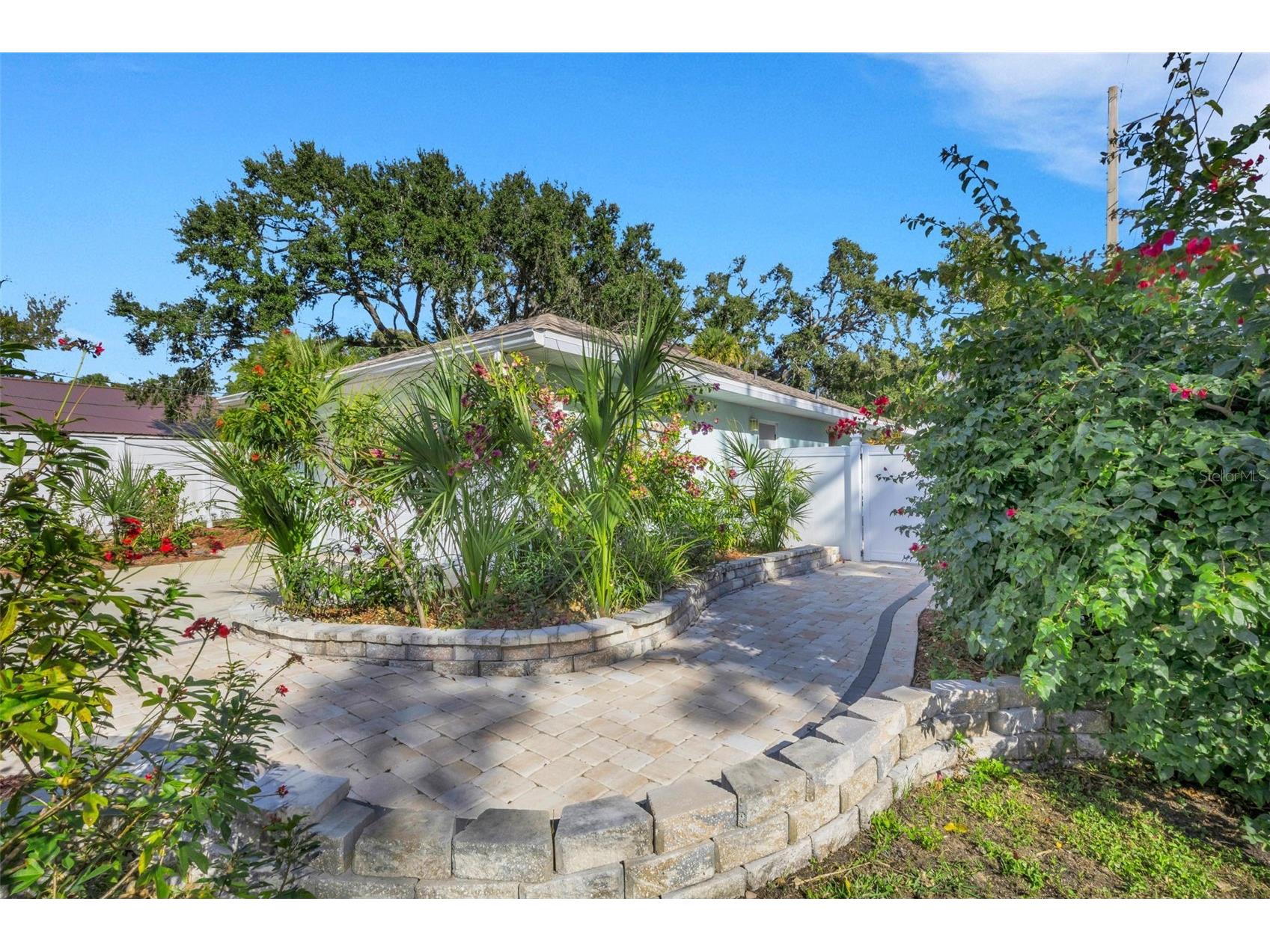 4557 Worcester Road Sarasota FL 34231 A4675974 image4