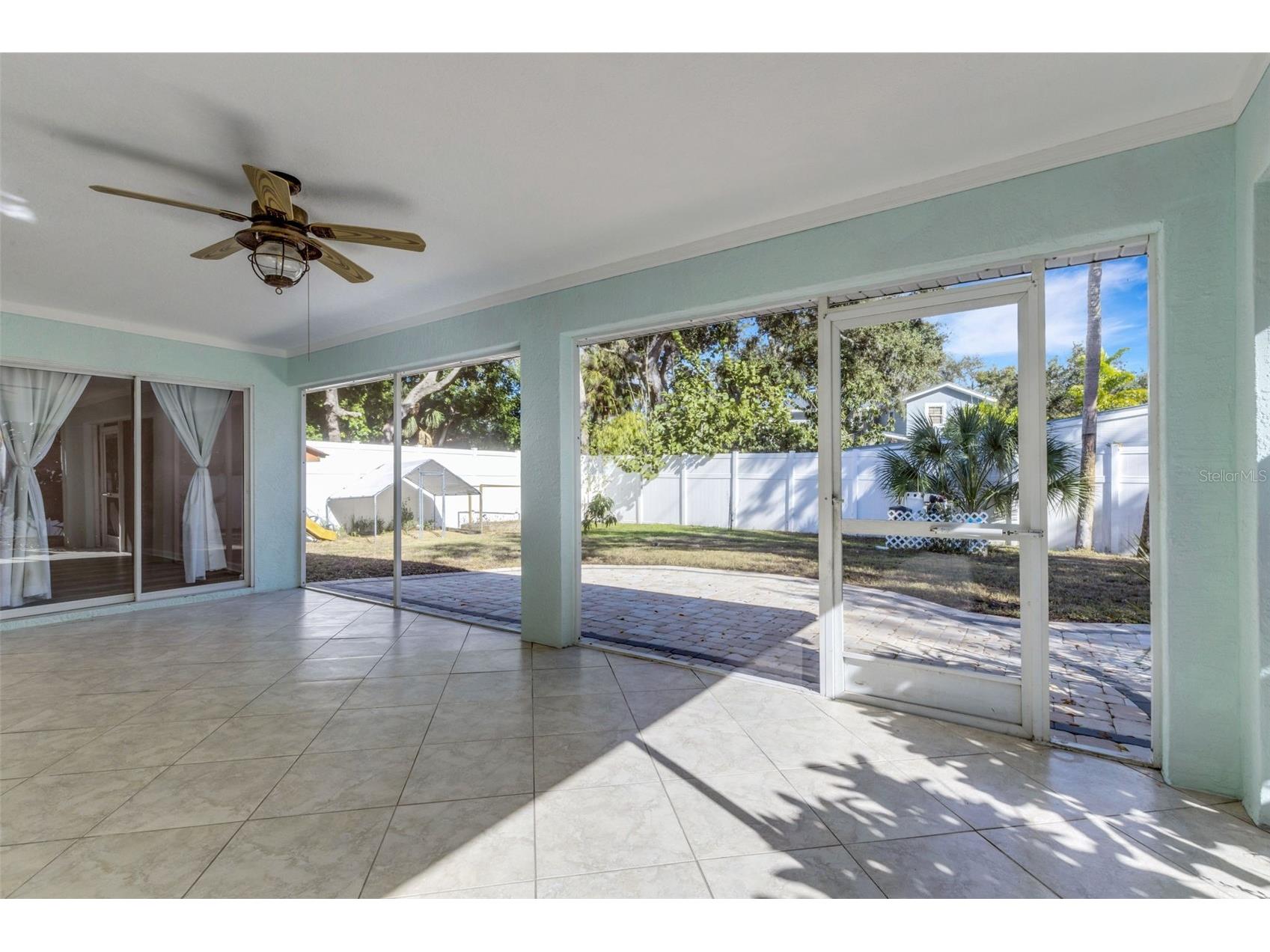 4557 Worcester Road Sarasota FL 34231 A4675974 image40