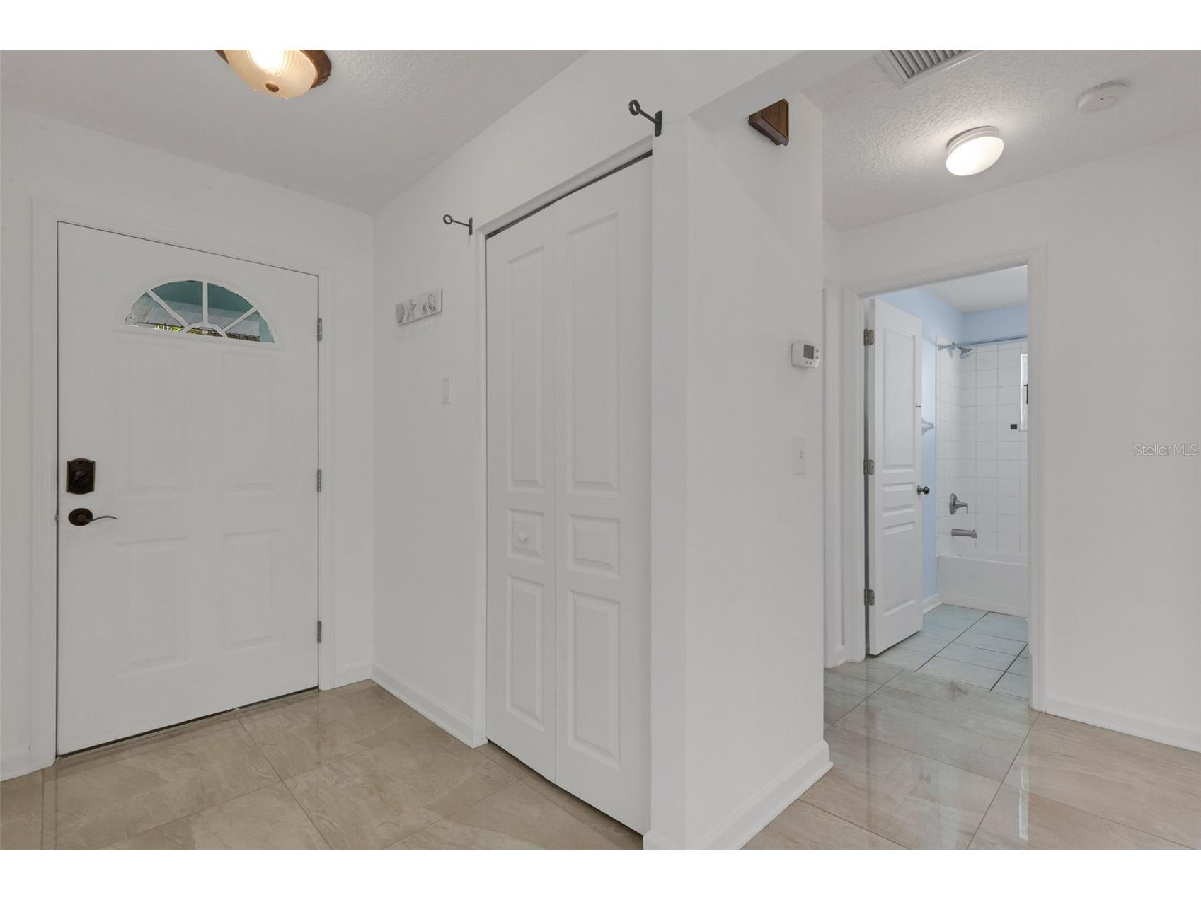 4557 Worcester Road Sarasota FL 34231 A4675974 image5