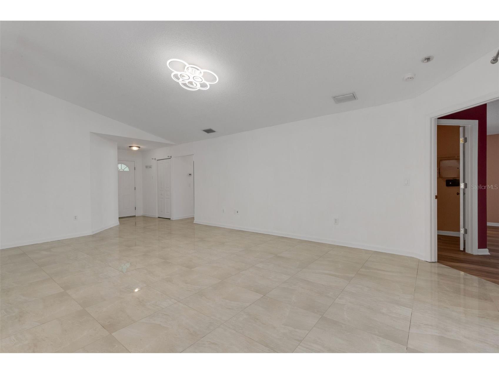 4557 Worcester Road Sarasota FL 34231 A4675974 image8