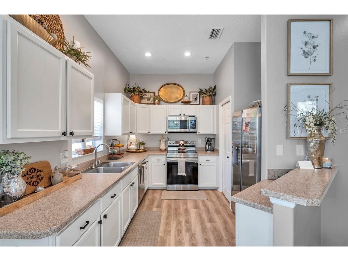 456 Bayou Village Drive Tarpon Springs FL 34689 TB8385053 image7