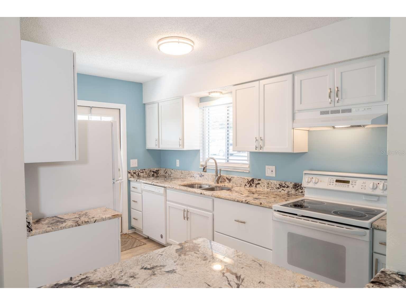 456 Circlewood Drive #L7 Venice FL 34293 TB8470764 image5