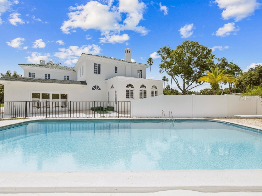 456 Gardenia Street Belleair FL 33756 TB8408739 image13