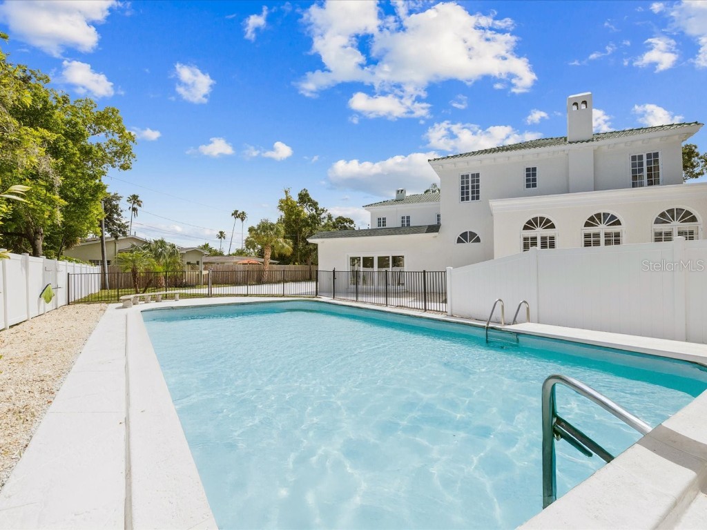 456 Gardenia Street Belleair FL 33756 TB8408739 image45