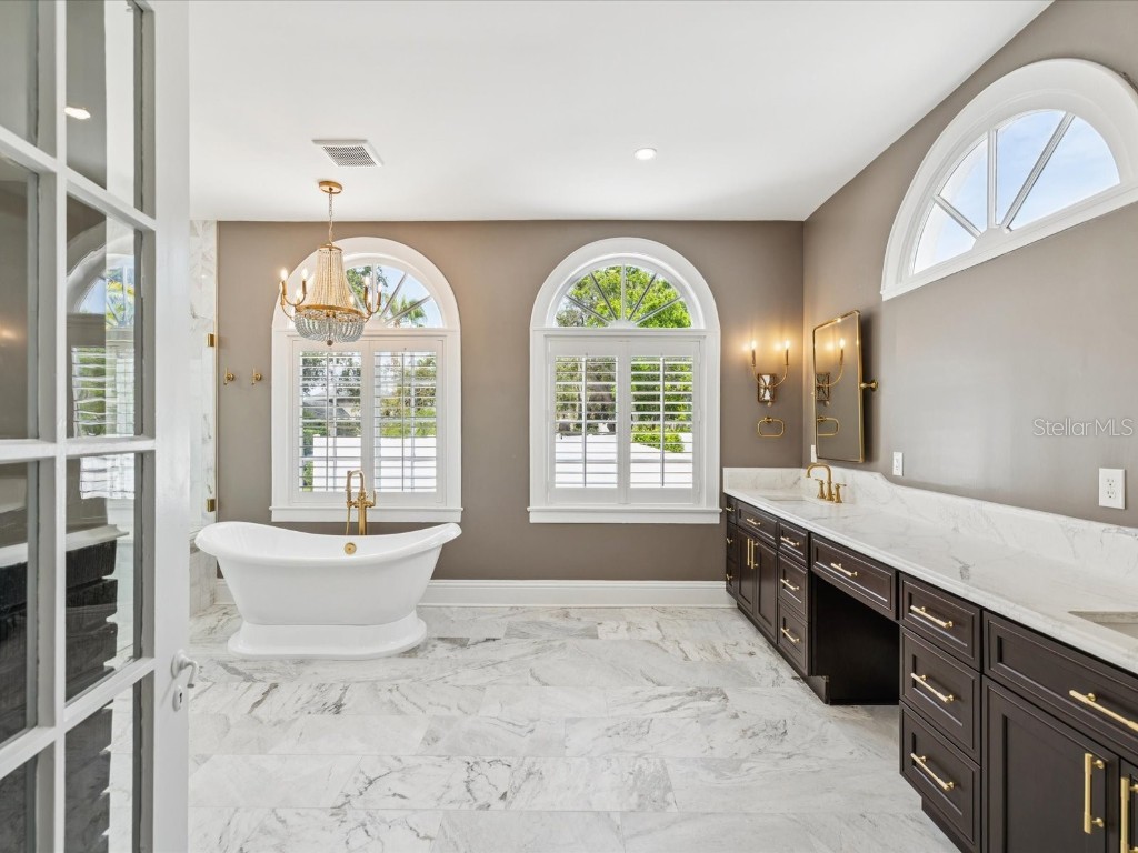 456 Gardenia Street Belleair FL 33756 TB8408739 image7