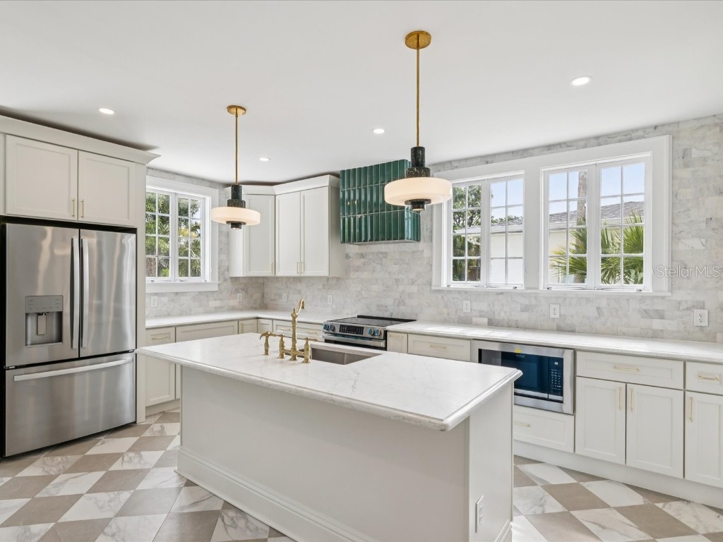 456 Gardenia Street Belleair FL 33756 TB8408753 image18