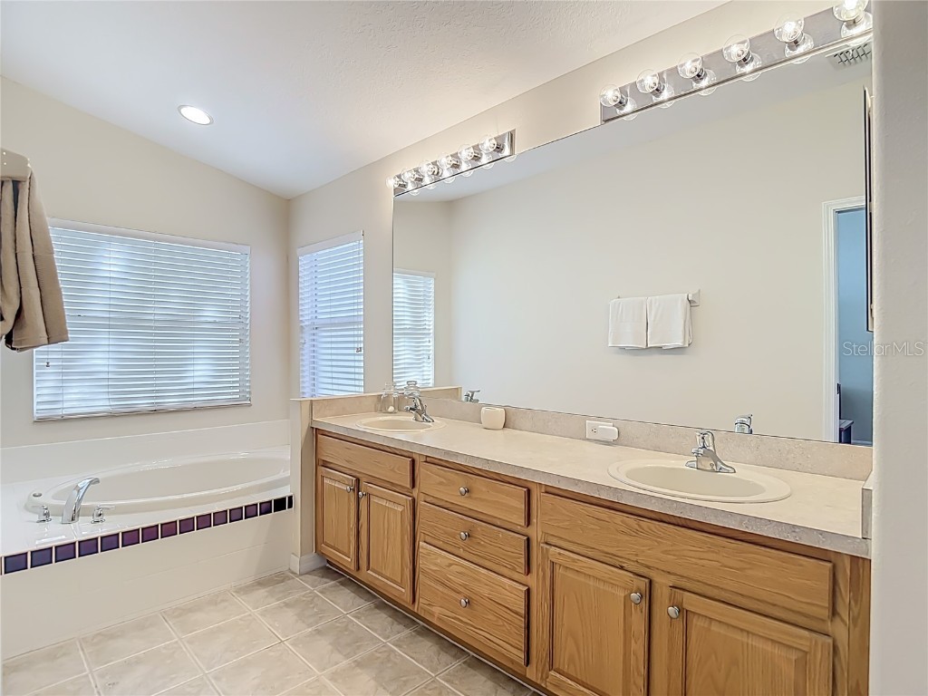 456 Greenwich Circle Spring Hill FL 34609 TB8439812 image25