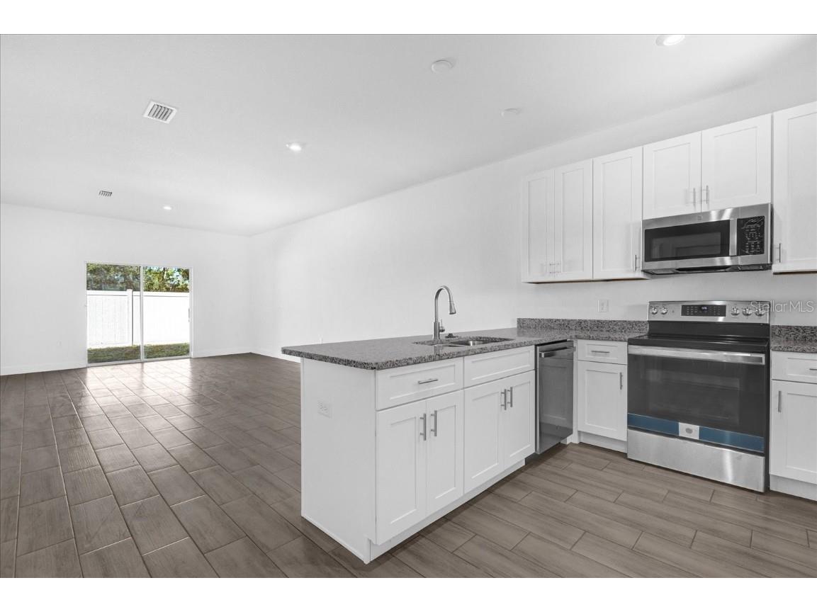 456 Lake Shore Parkway Davenport FL 33896 O6252182 image5