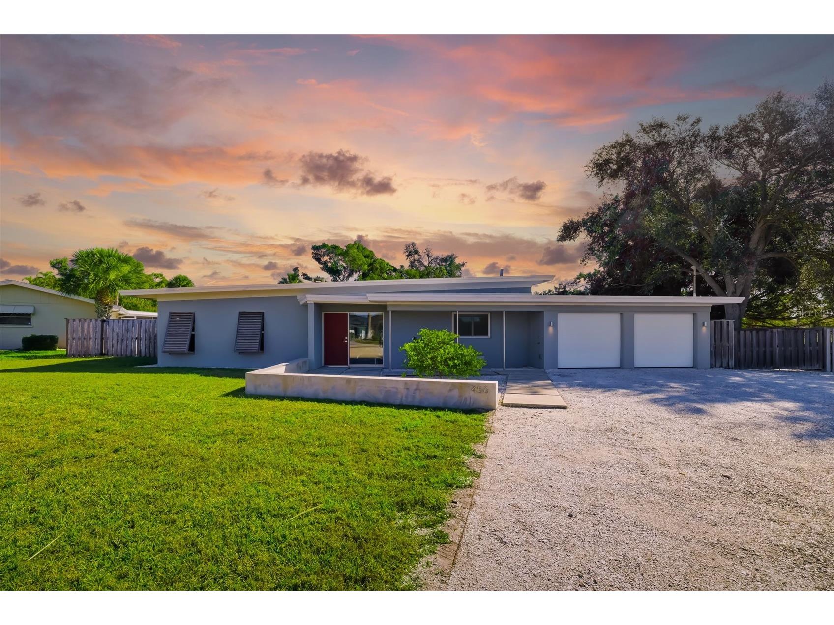 456 Magellan Drive Sarasota FL 34243 A4680399 image1