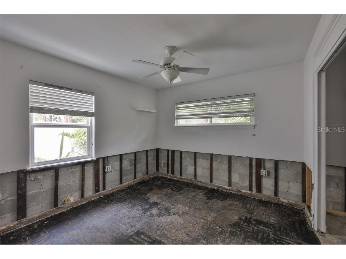 456 Rafael Boulevard NE Saint Petersburg FL 33704 TB8451567 image25