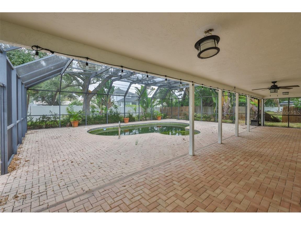 456 Rafael Boulevard NE Saint Petersburg FL 33704 TB8451567 image36