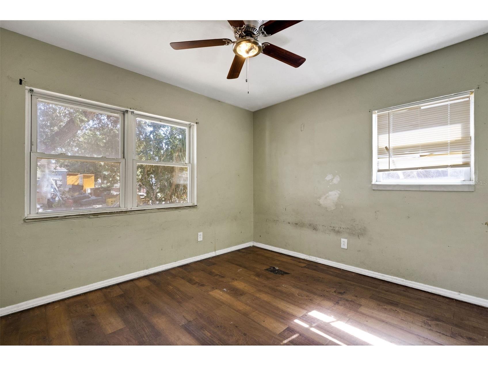 4560 68th Street N Saint Petersburg FL 33709 TB8467243 image12