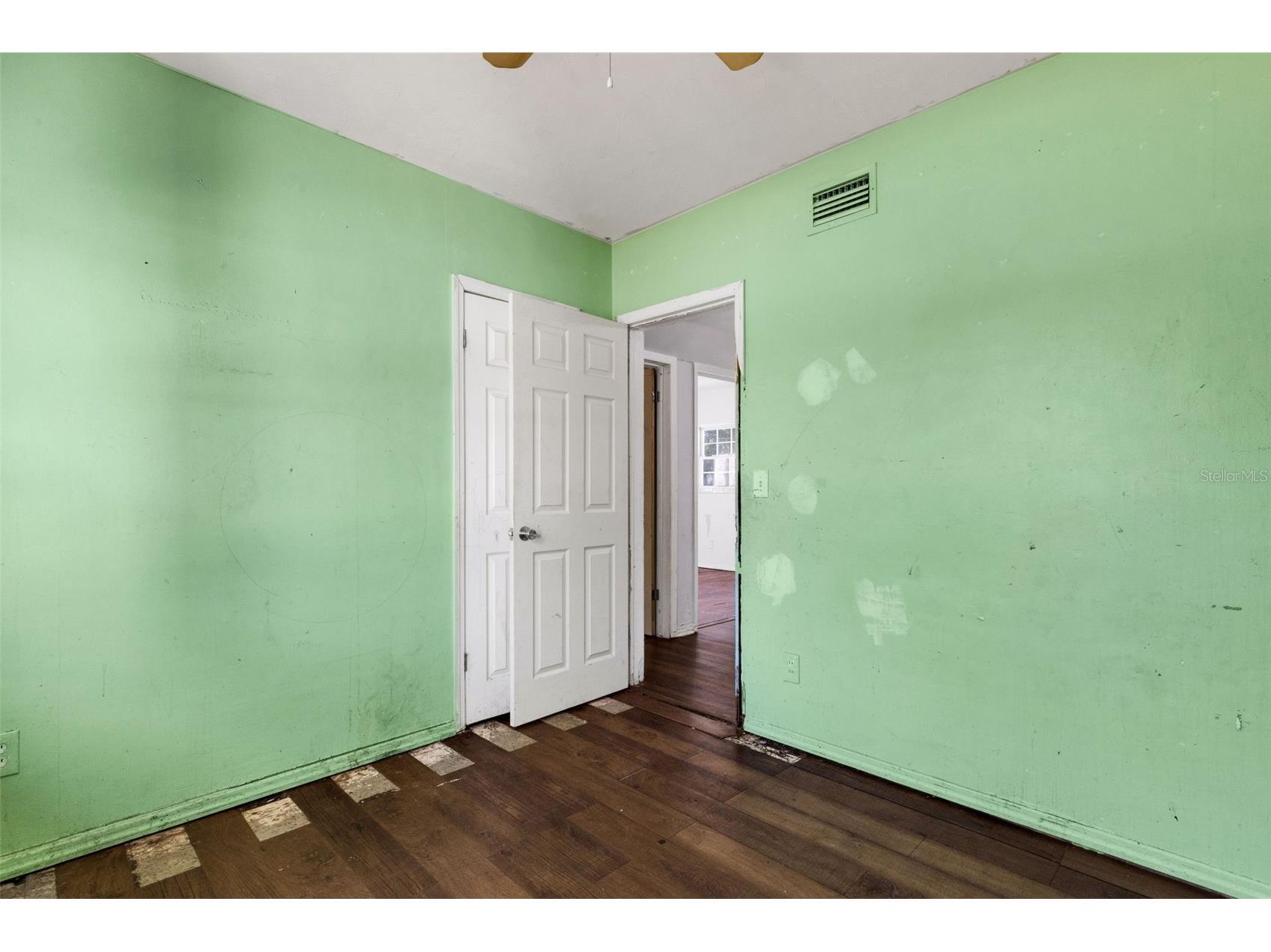 4560 68th Street N Saint Petersburg FL 33709 TB8467243 image19