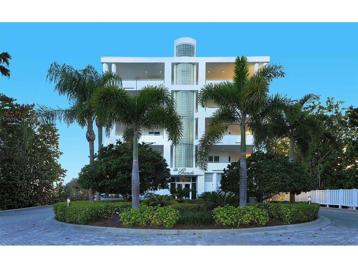 4561 Gulf Of Mexico Drive #202 Longboat Key FL 34228 - GULF OF MEXICO A4674911 image1