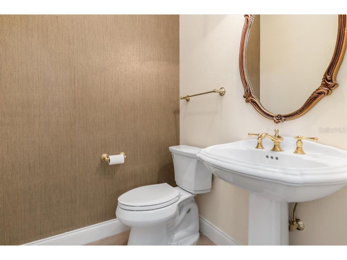 4561 Murcia Boulevard #13 Sarasota FL 34238 A4627867 image26