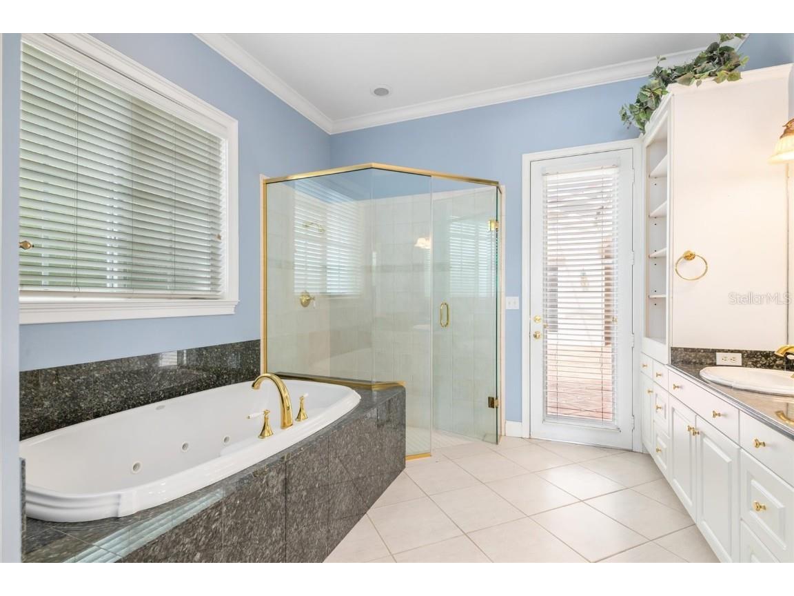 4561 Murcia Boulevard #13 Sarasota FL 34238 A4627867 image29