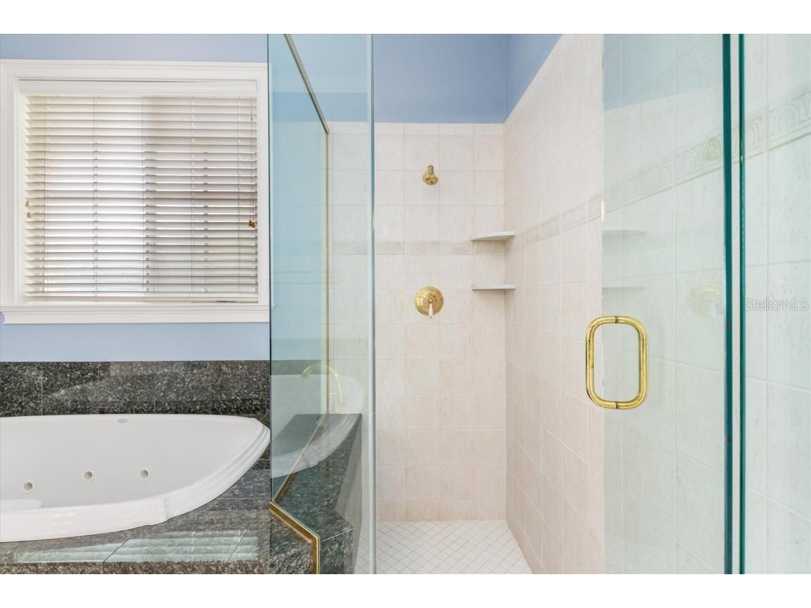 4561 Murcia Boulevard #13 Sarasota FL 34238 A4627867 image31