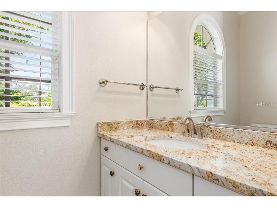 4561 Murcia Boulevard #13 Sarasota FL 34238 A4627867 image44